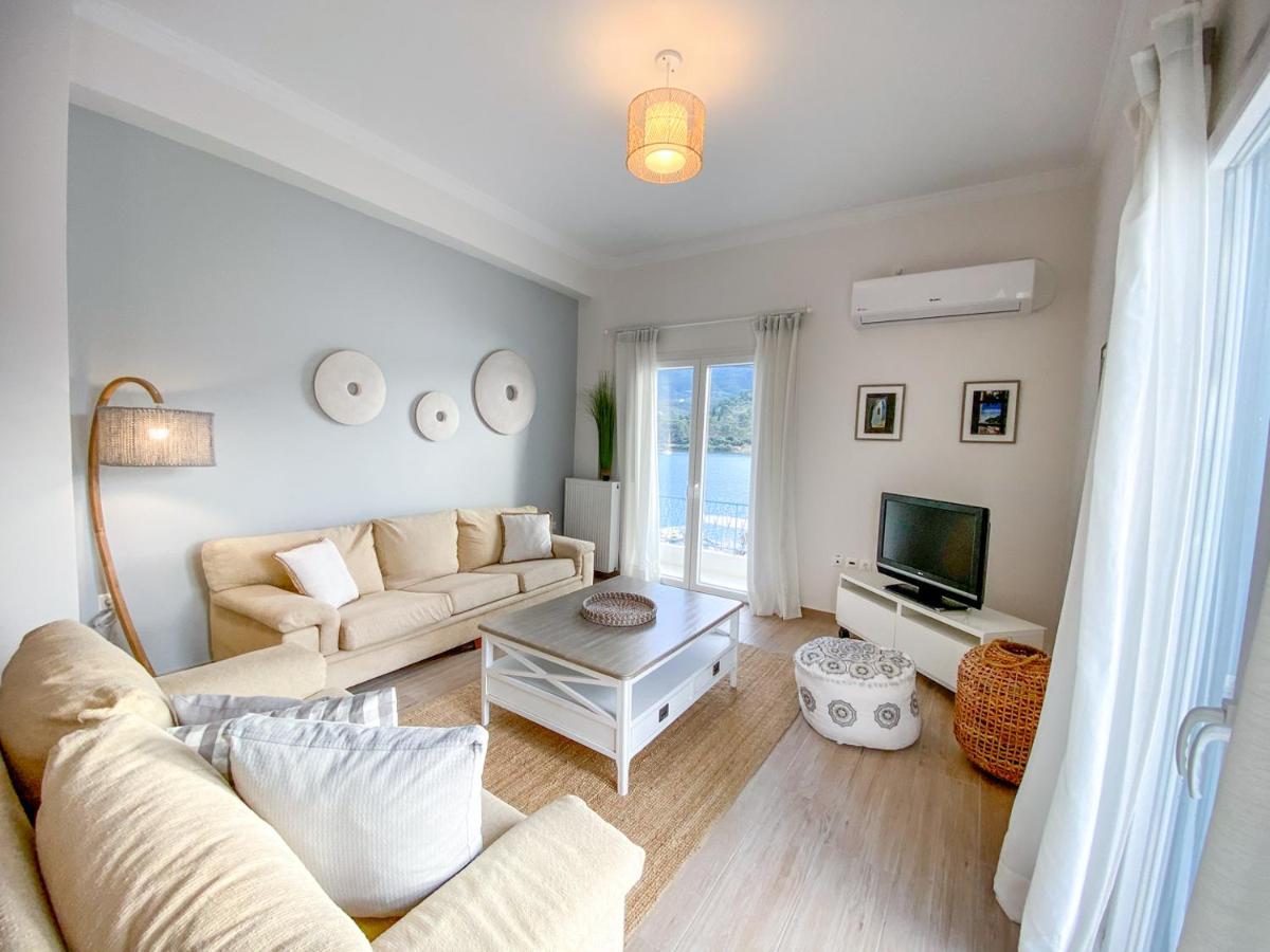 Beautiful House By The Sea Villa Poros Town Exteriör bild